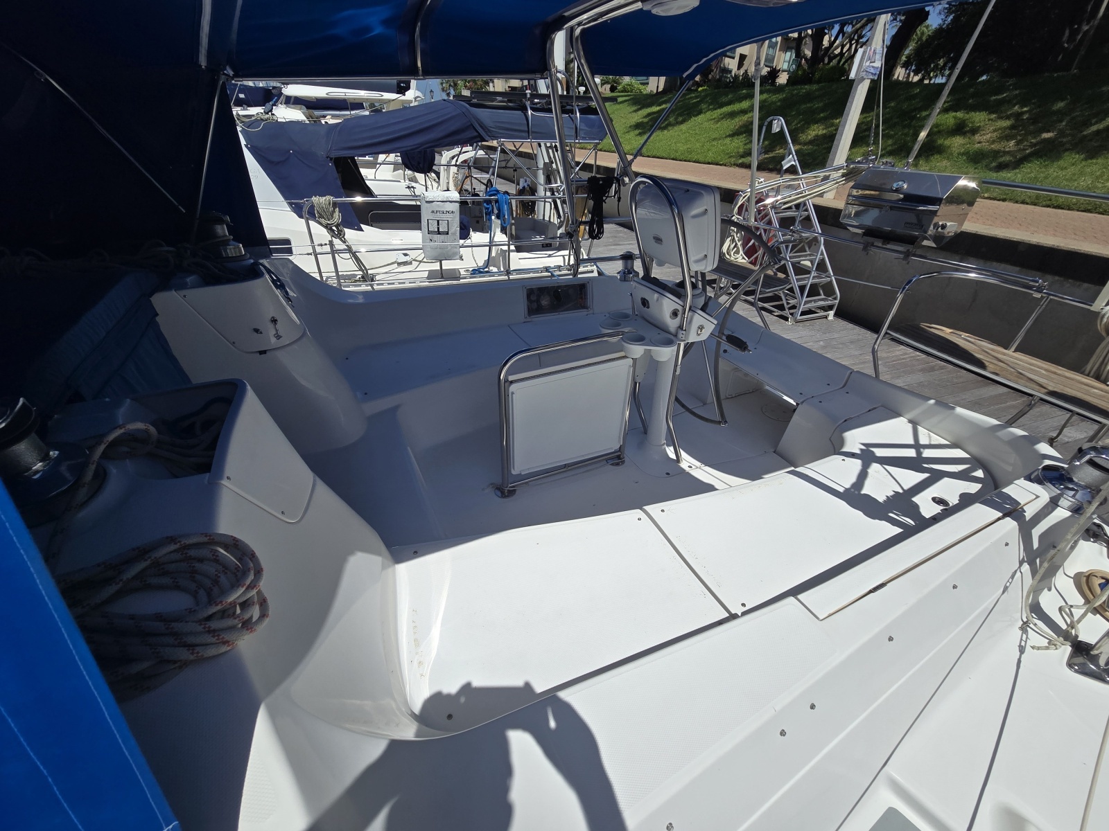 2007 Hunter 44 DS