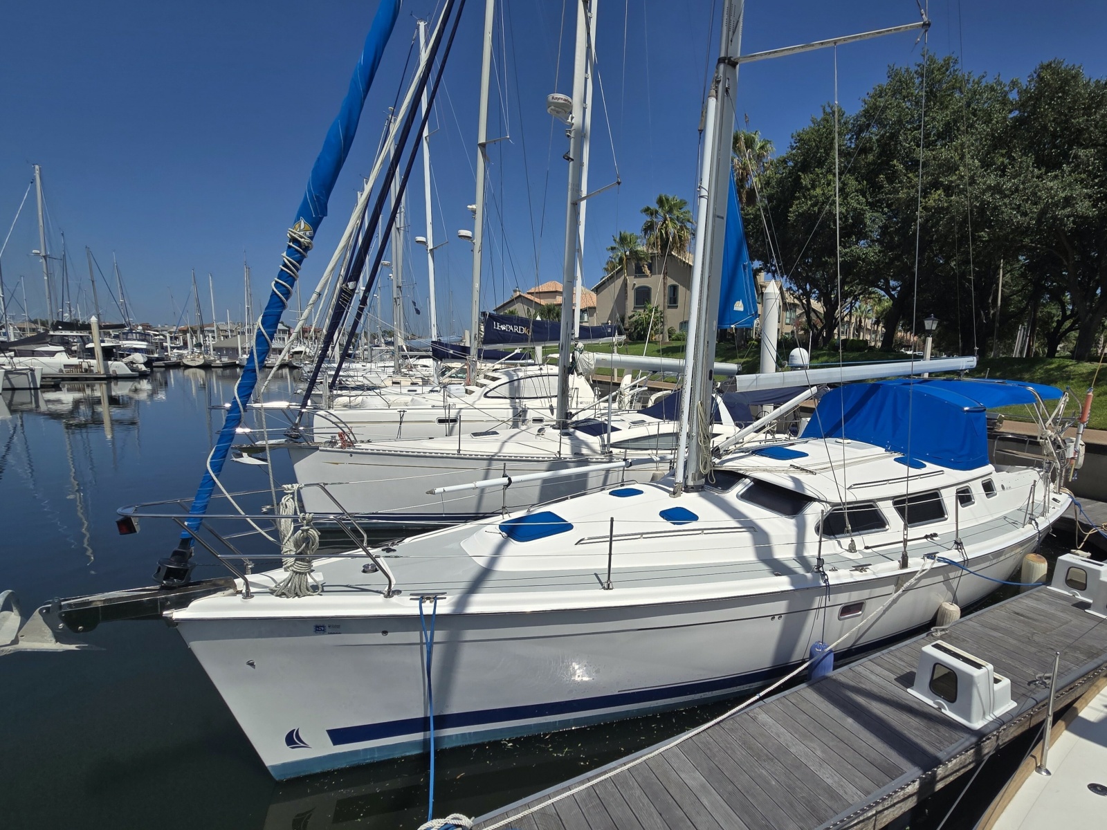 2007 Hunter 44 DS