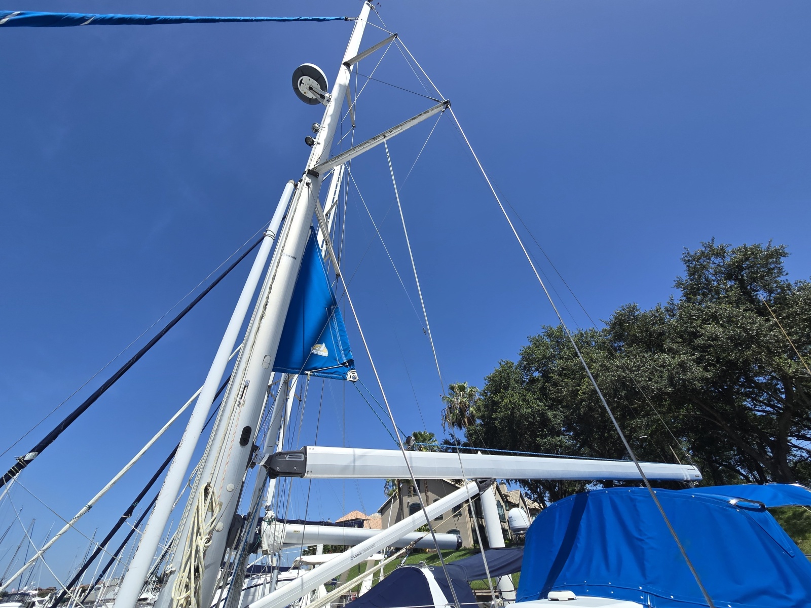 2007 Hunter 44 DS