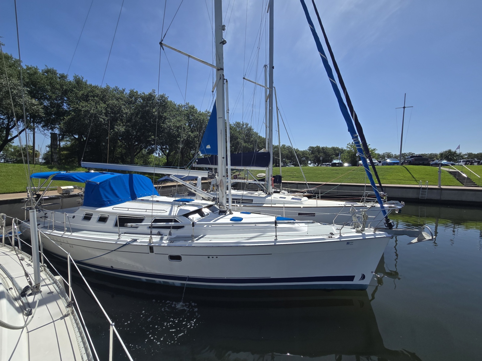 2007 Hunter 44 DS
