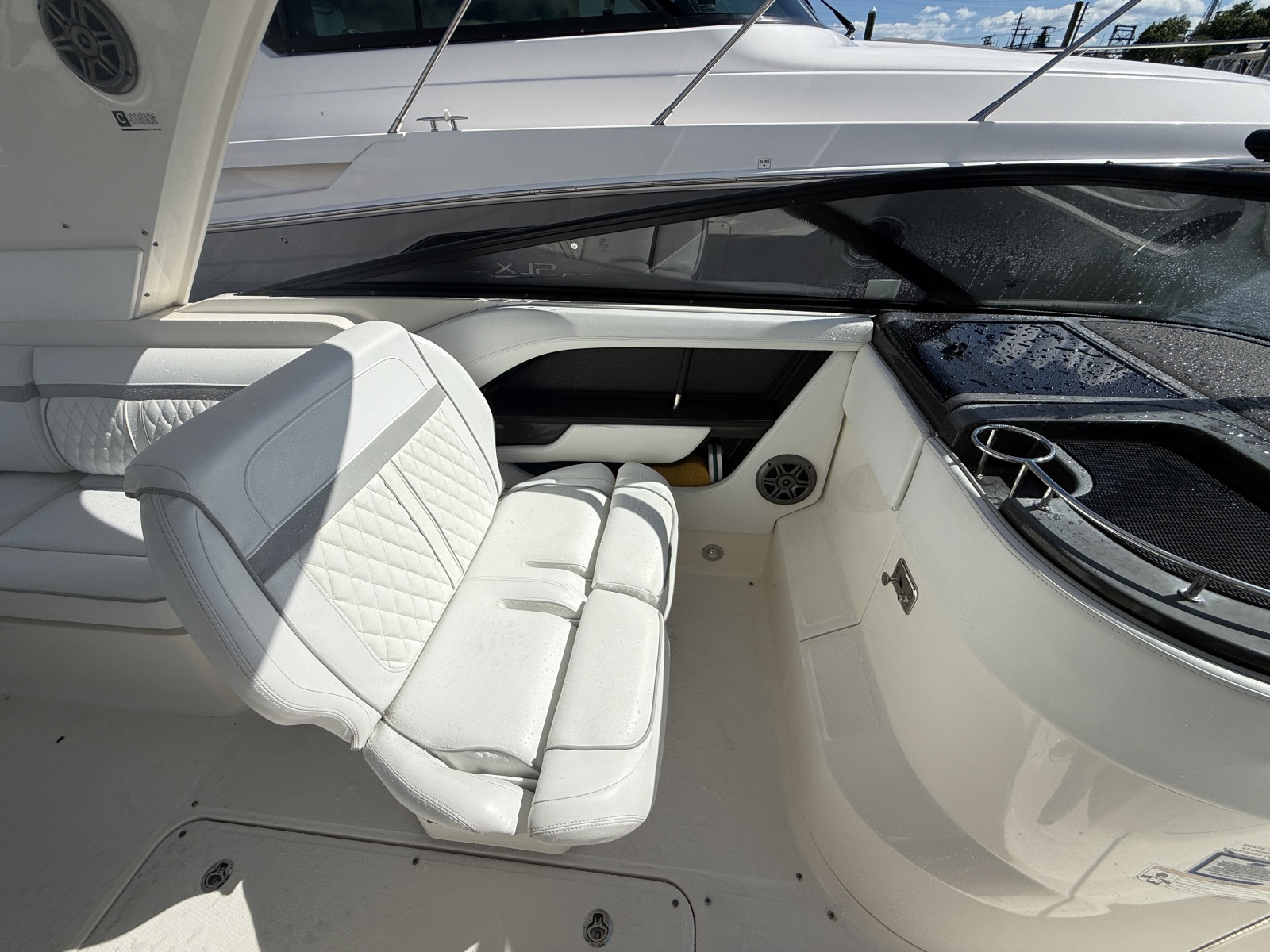 2016 Sea Ray 310 SLX