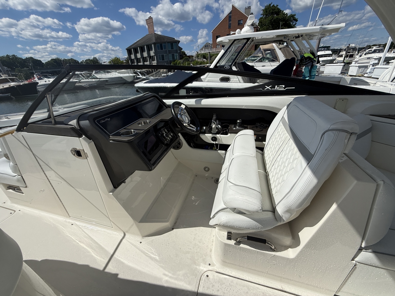2016 Sea Ray 310 SLX