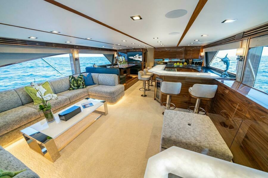 Viking 90 Sky Bridge - Salon