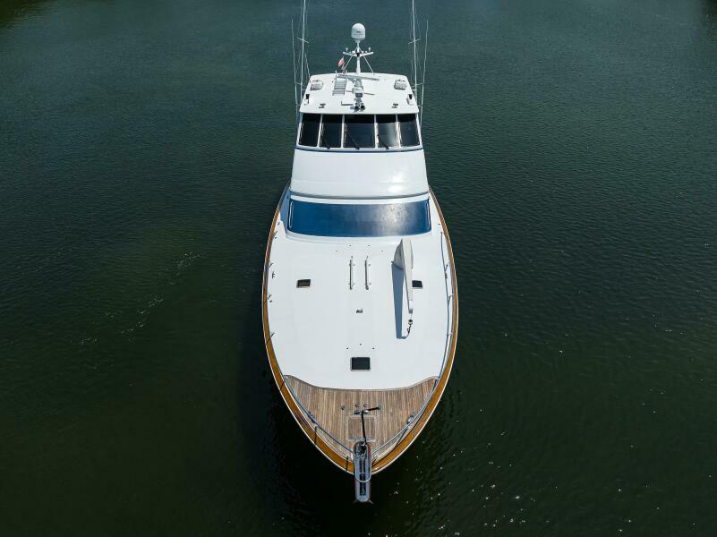 2004 Sea Force IX 82 Enclosed Bridge