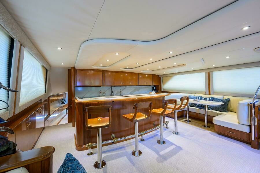 2004 Sea Force IX 82 Enclosed Bridge