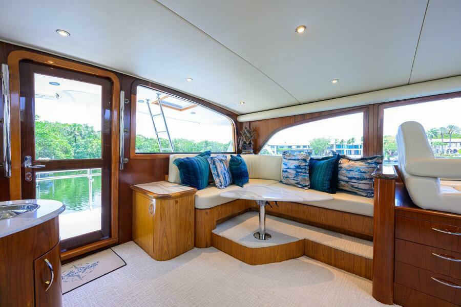 2004 Sea Force IX 82 Enclosed Bridge