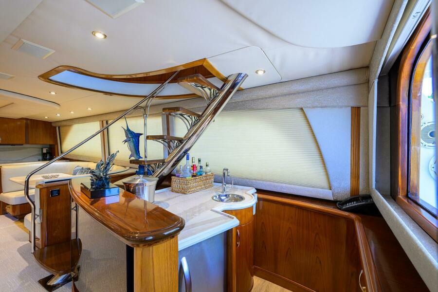2004 Sea Force IX 82 Enclosed Bridge