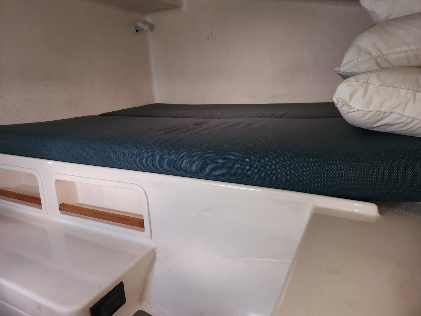 1999 Voyage Yachts Norseman 430