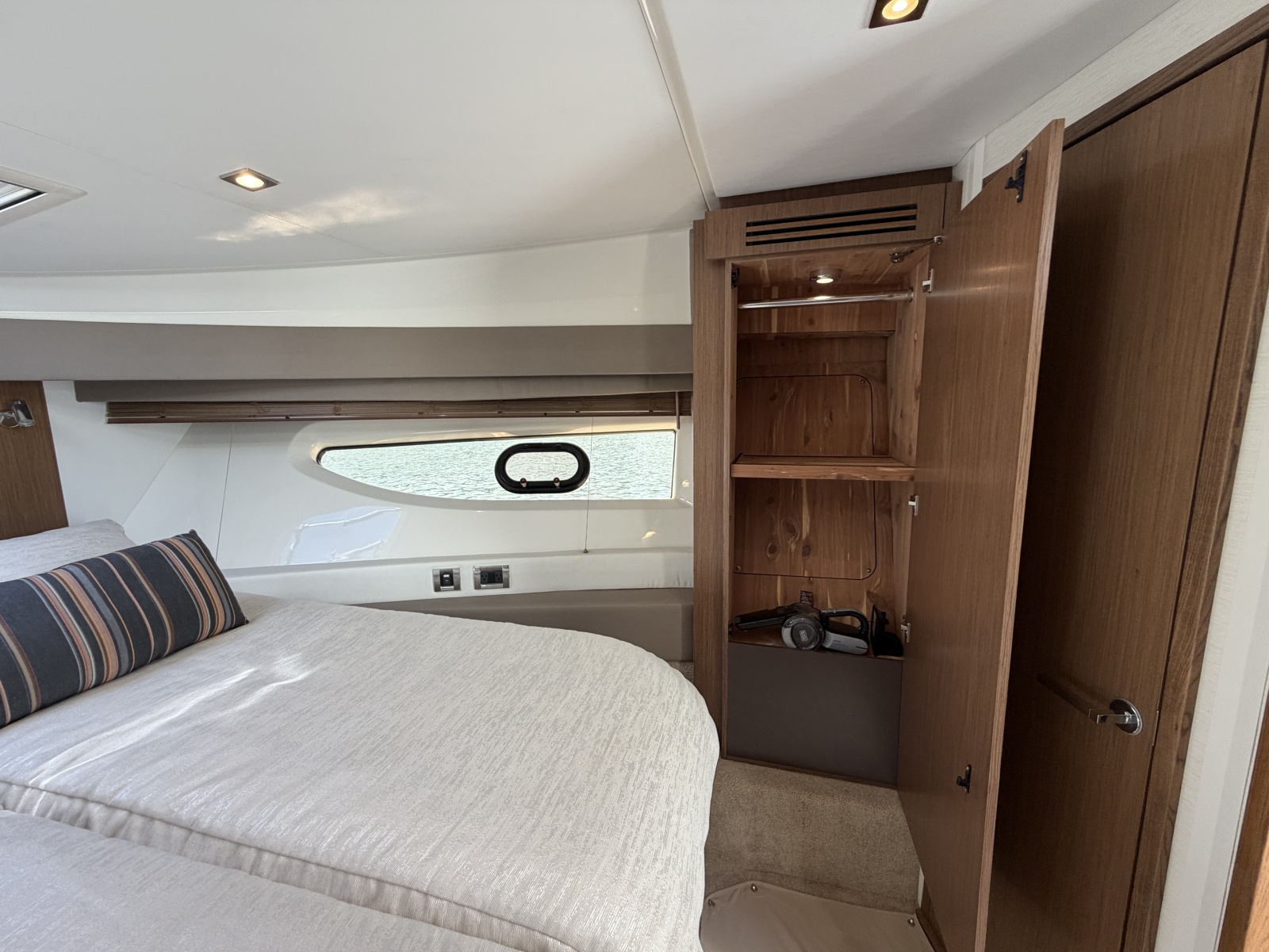 2017 Sea Ray 460 Sundancer