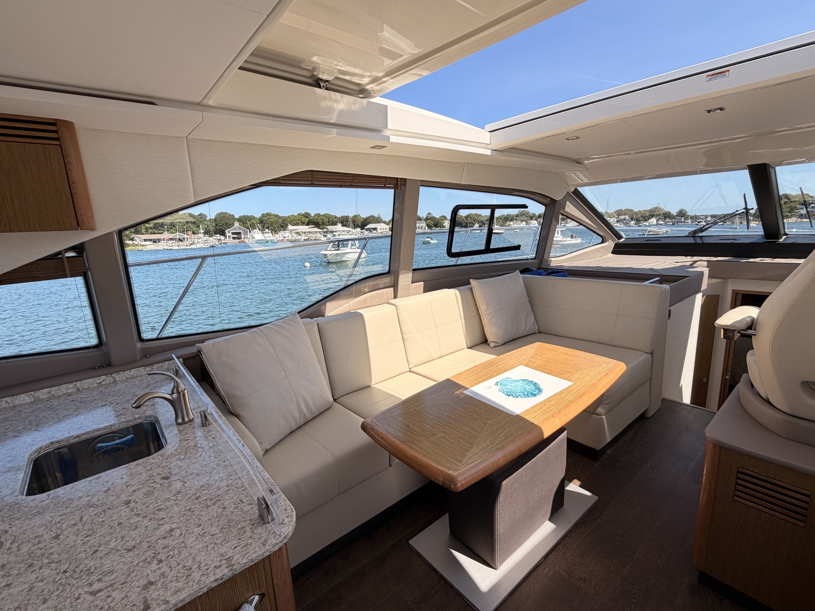 2017 Sea Ray 460 Sundancer