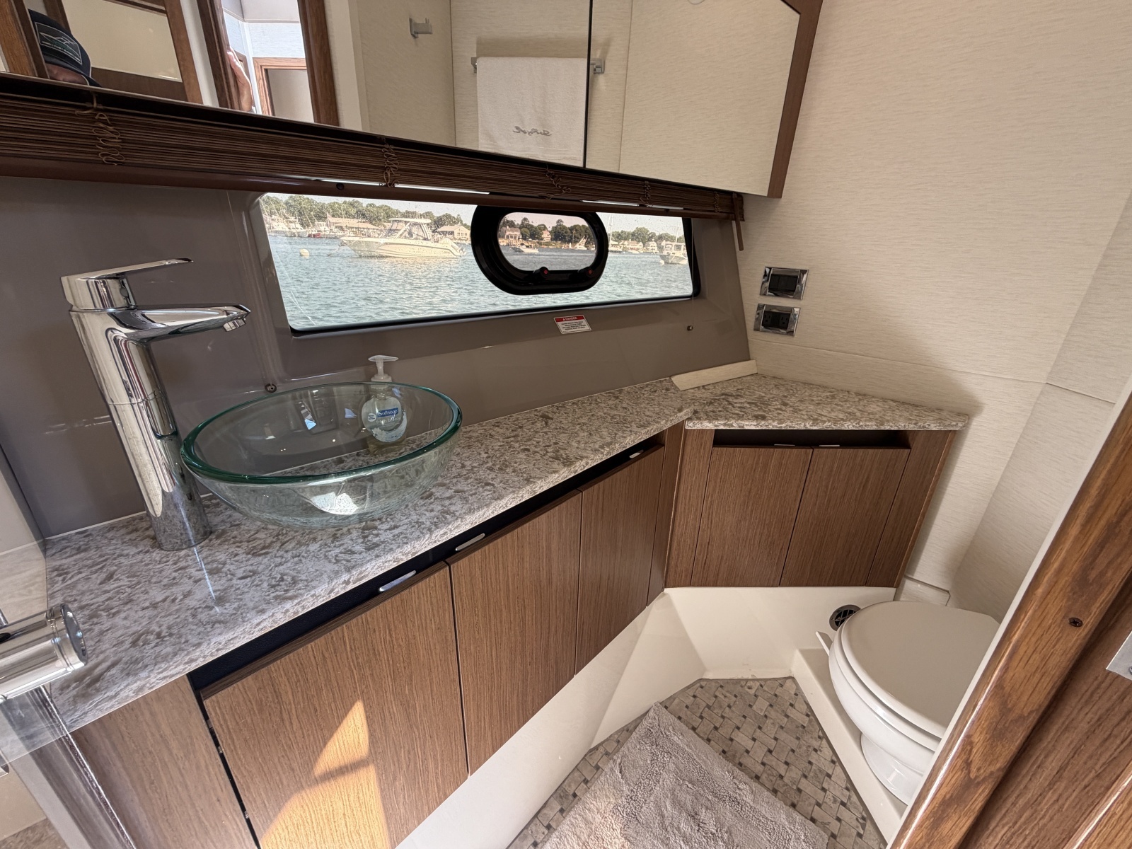 2017 Sea Ray 460 Sundancer