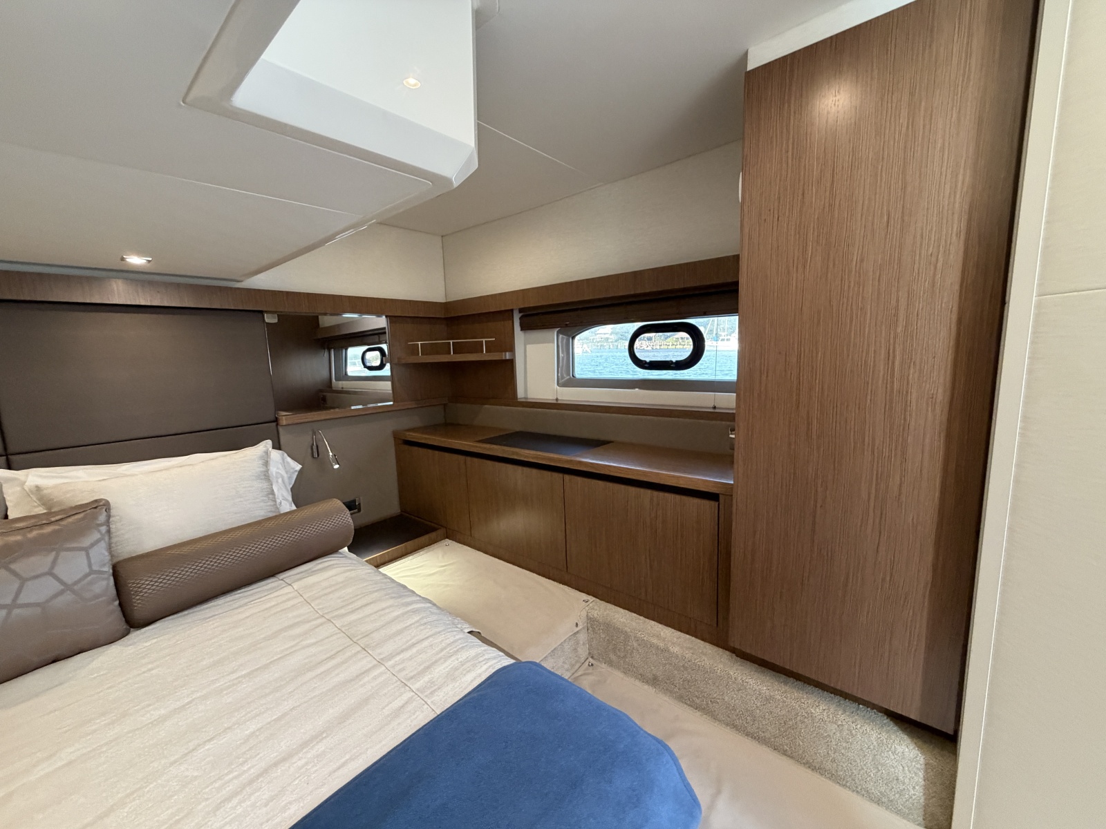 2017 Sea Ray 460 Sundancer