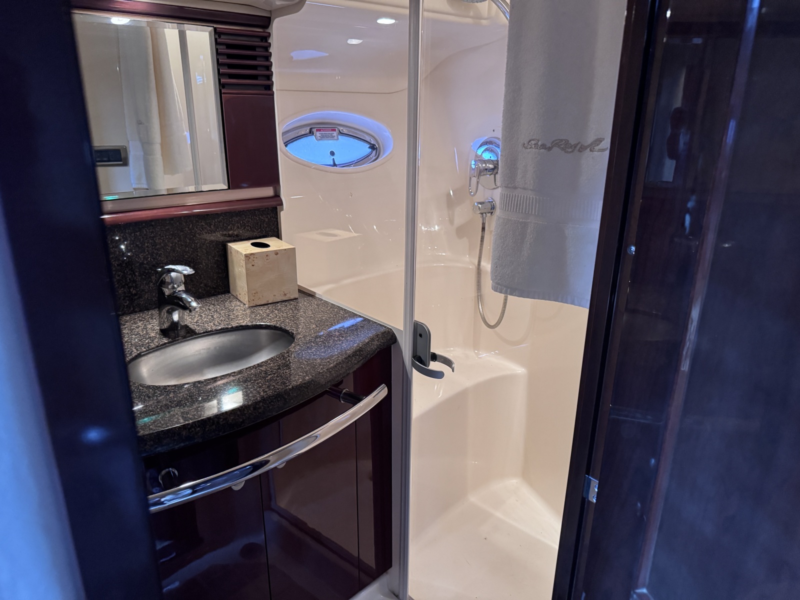 2007 Sea Ray 52 SUNDANCER