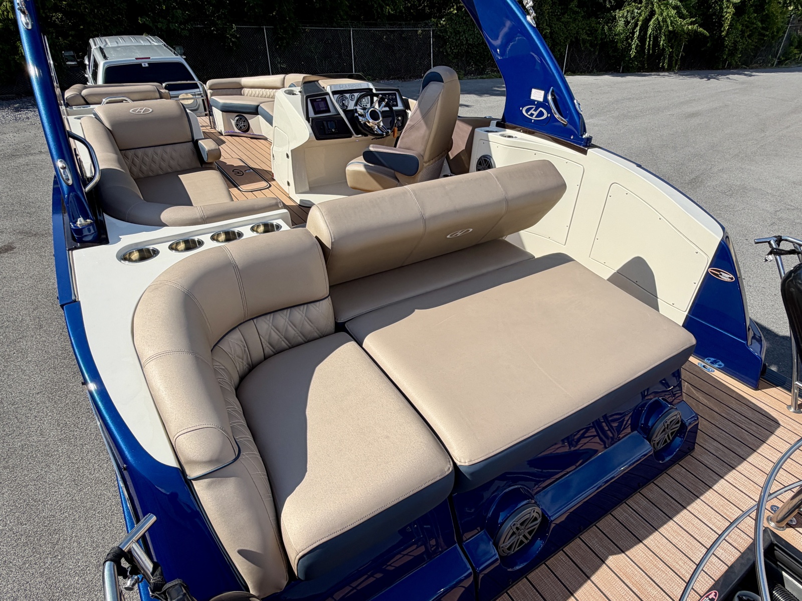 2019 Harris Crowne 250 SL Tritoon