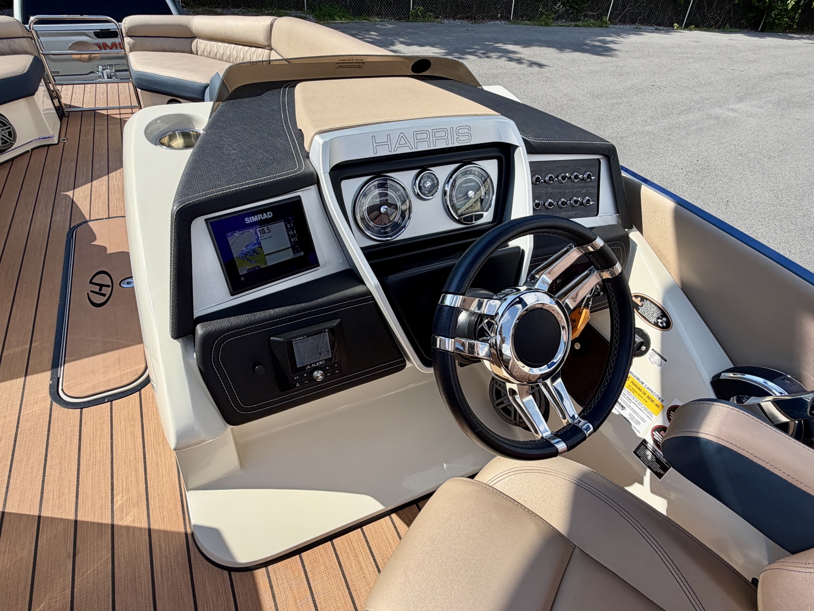 2019 Harris Crowne 250 SL Tritoon