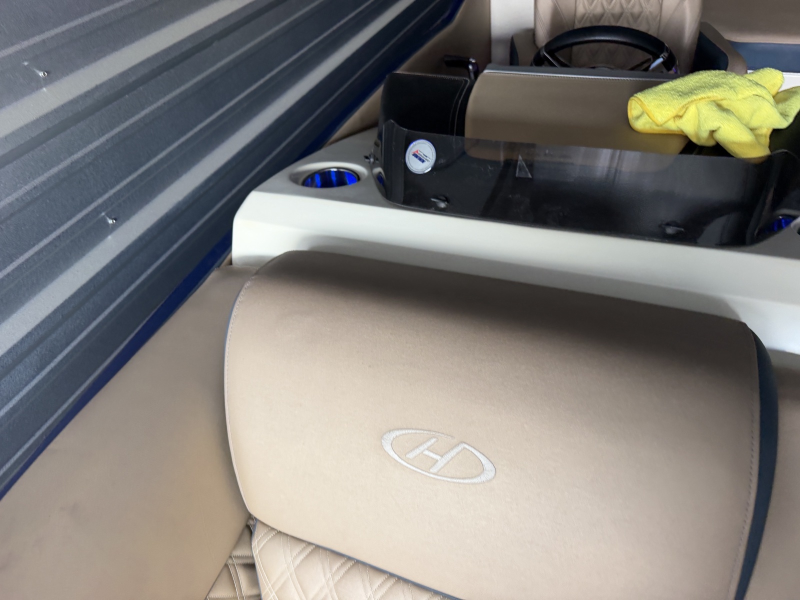 2019 Harris Crowne 250 SL Tritoon
