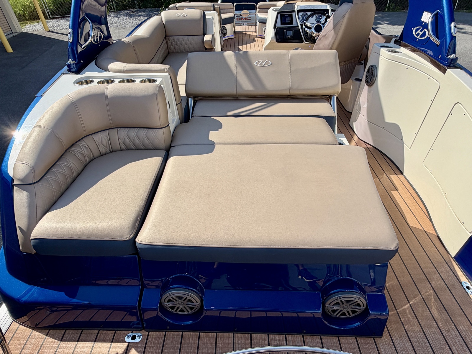 2019 Harris Crowne 250 SL Tritoon