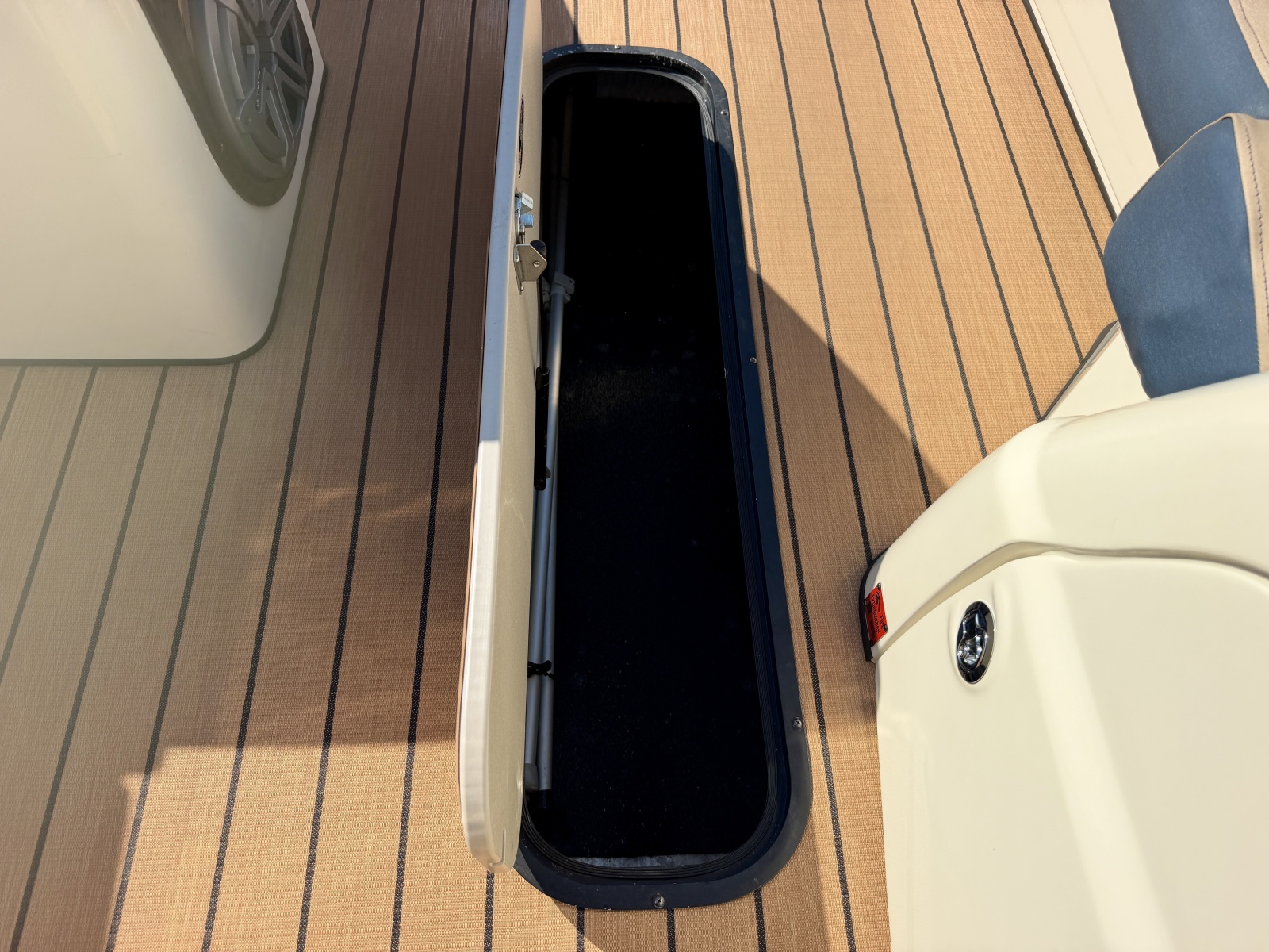 2019 Harris Crowne 250 SL Tritoon