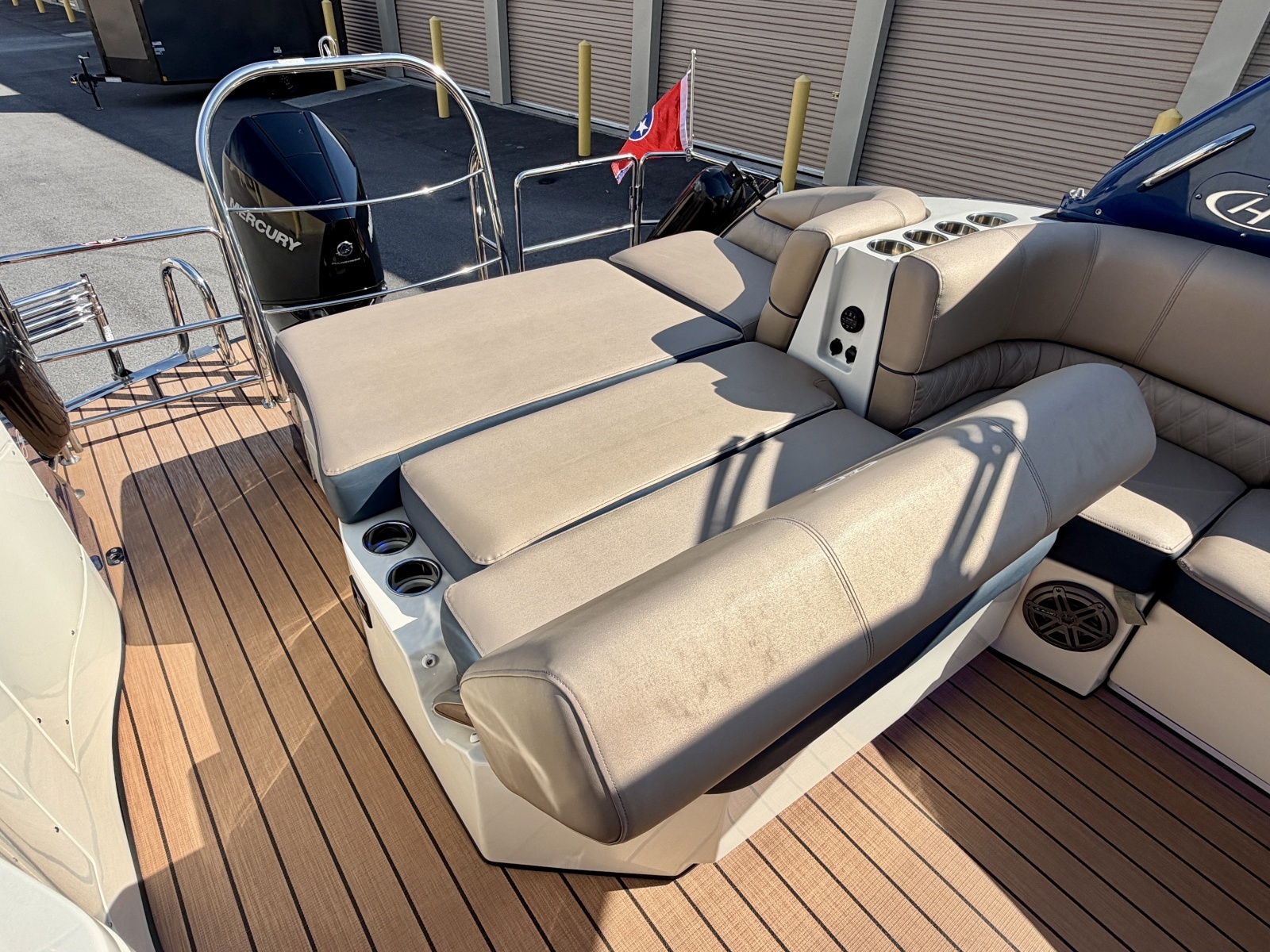 2019 Harris Crowne 250 SL Tritoon