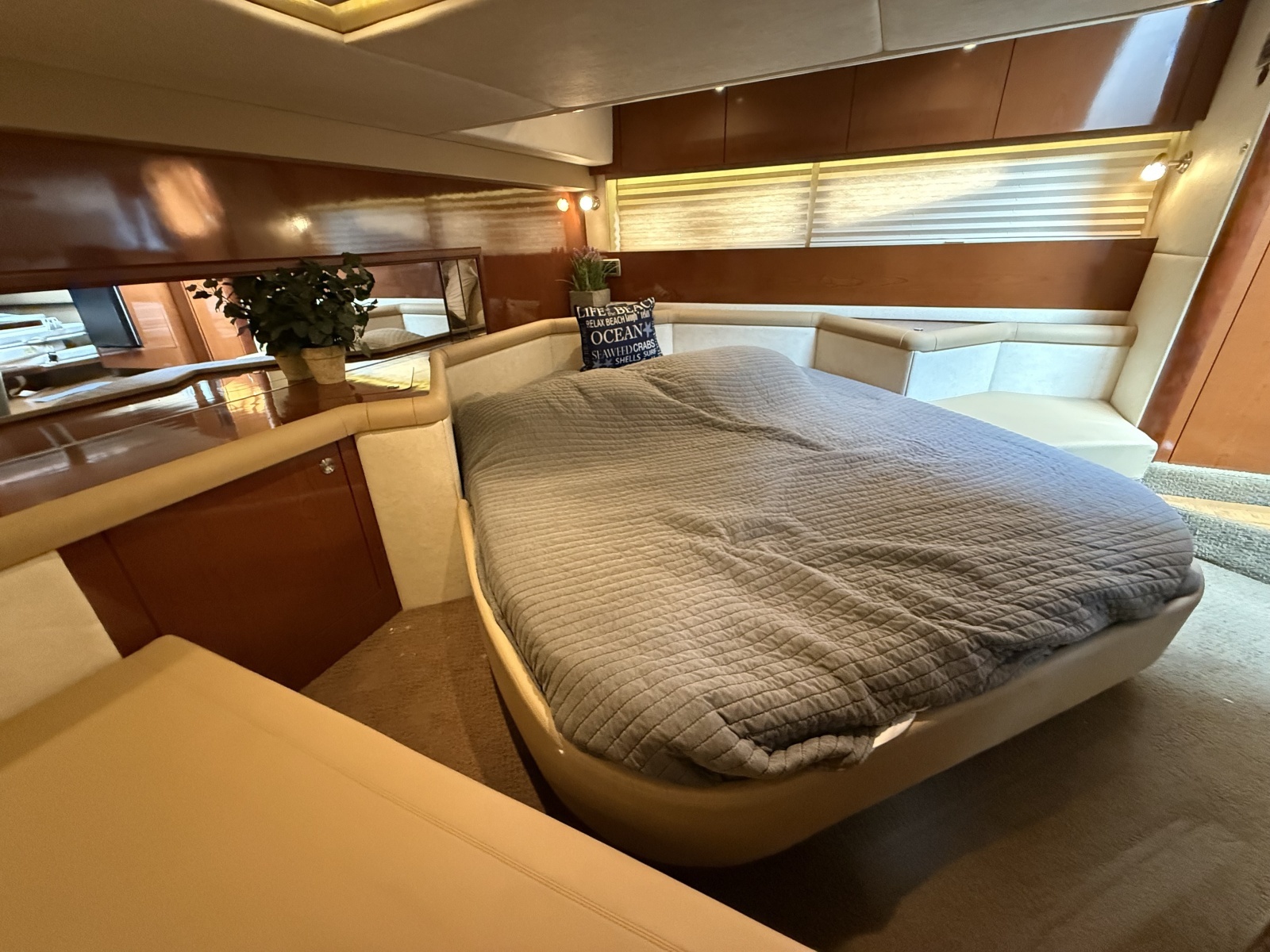 2013 Sea Ray 370 Venture