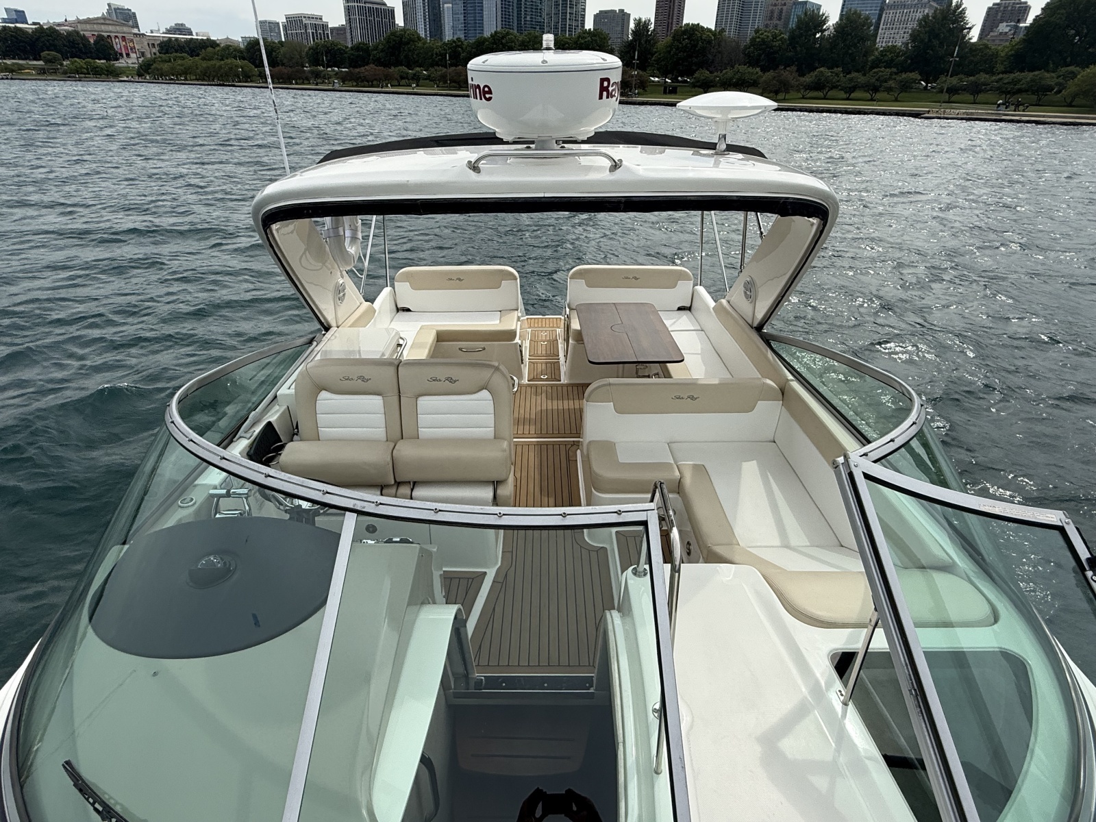2013 Sea Ray 370 Venture