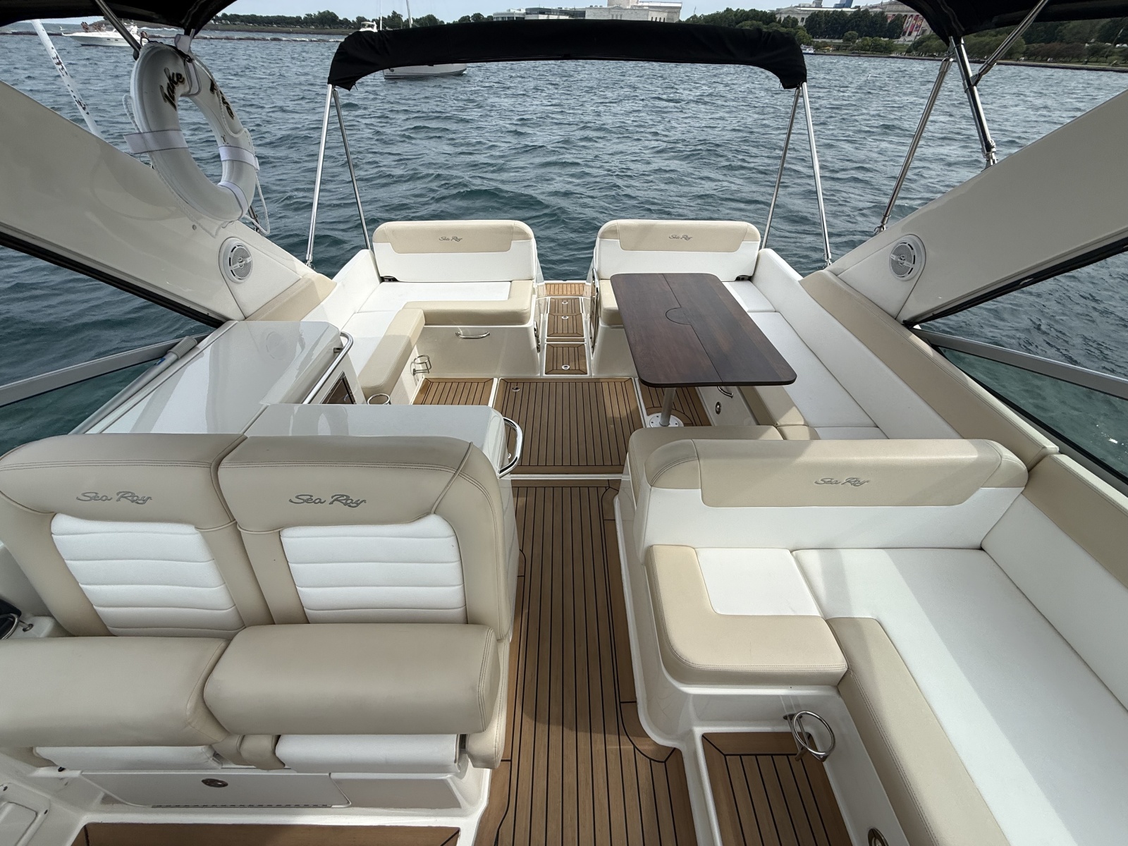 2013 Sea Ray 370 Venture