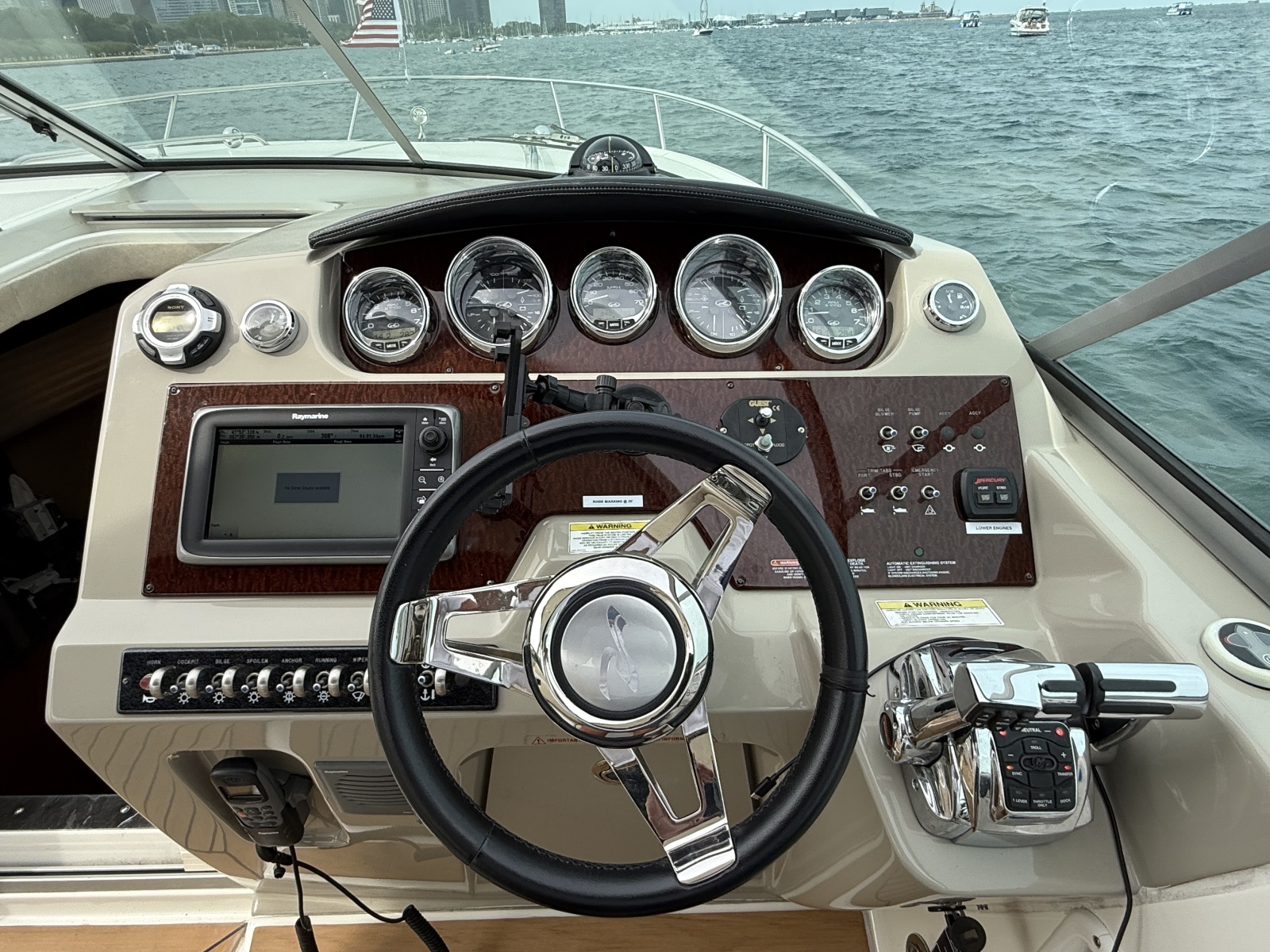 2013 Sea Ray 370 Venture