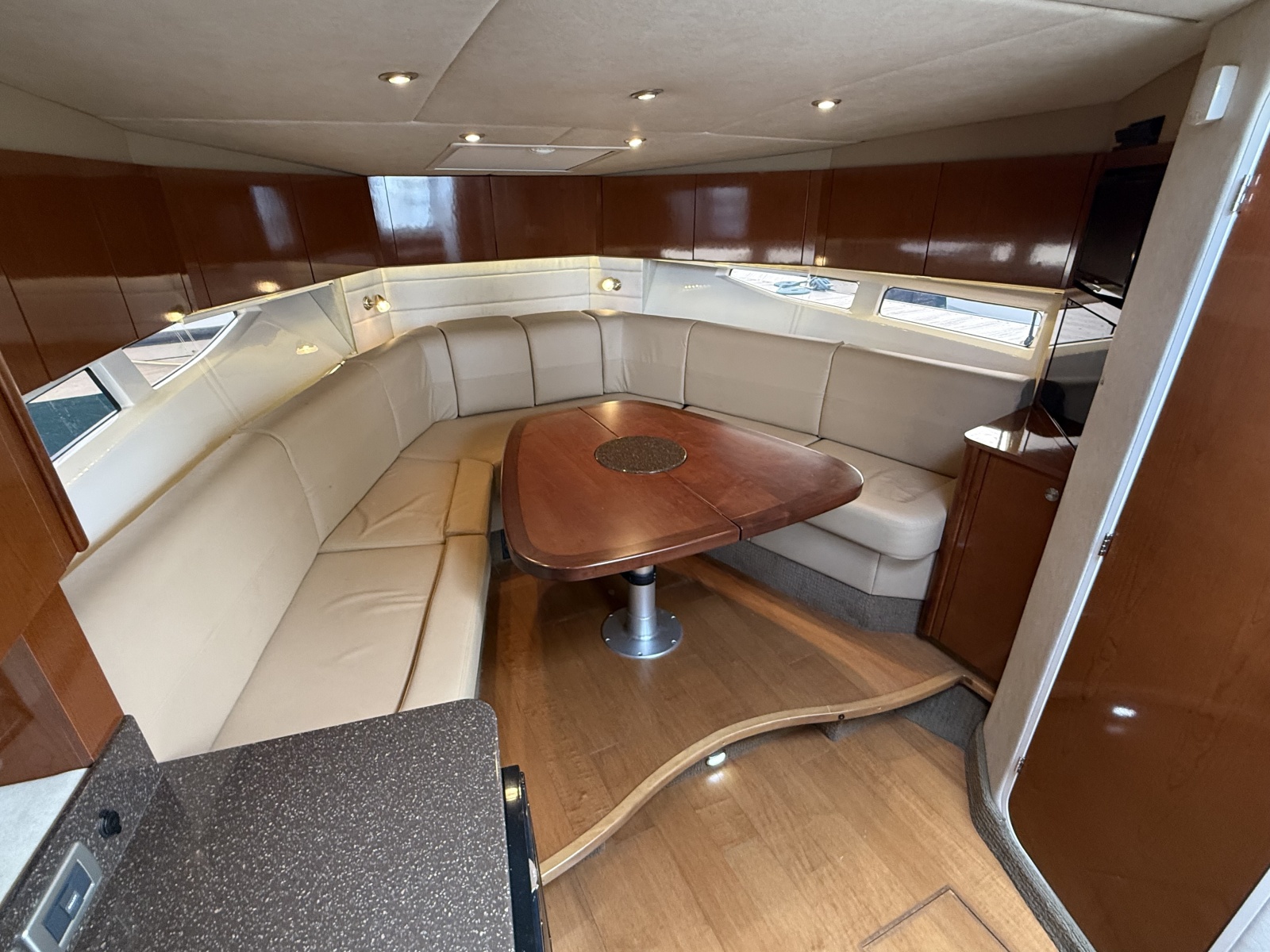 2013 Sea Ray 370 Venture