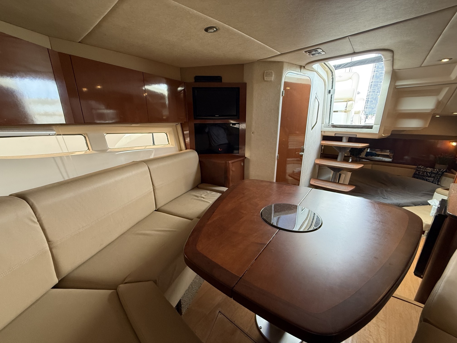 2013 Sea Ray 370 Venture