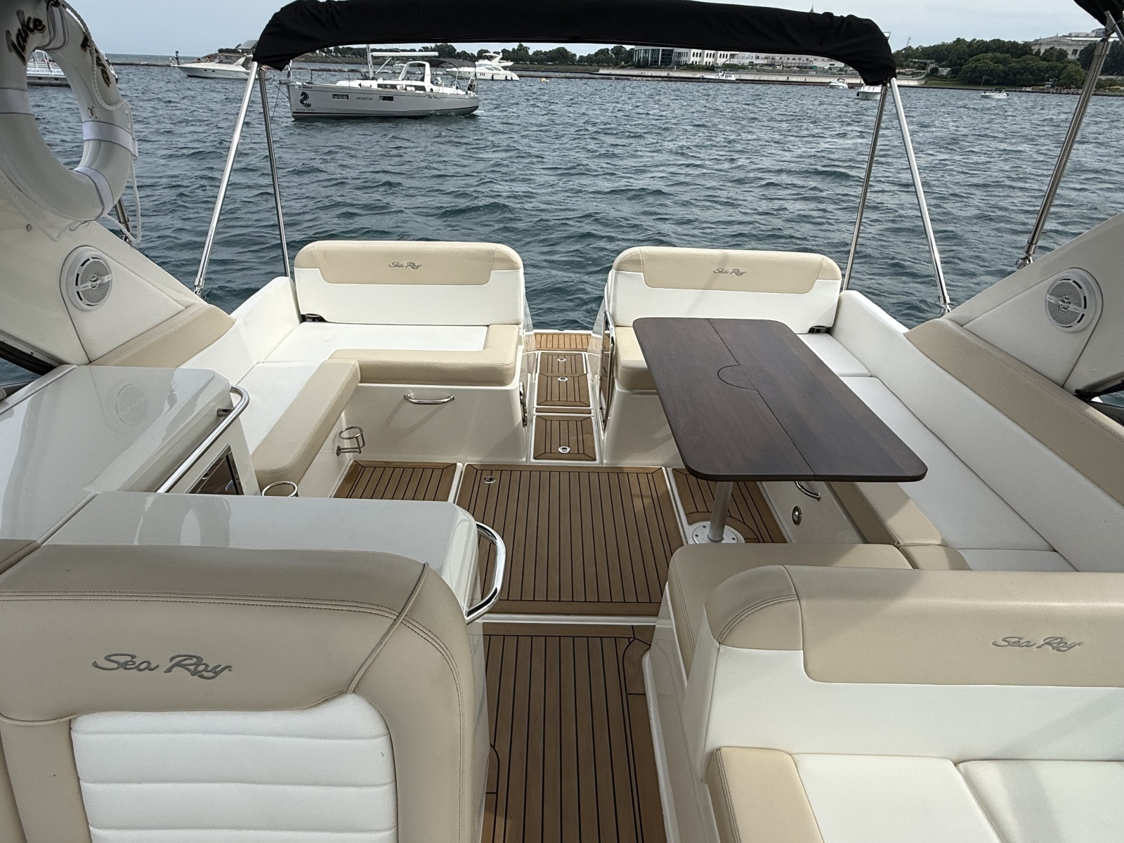 2013 Sea Ray 370 Venture