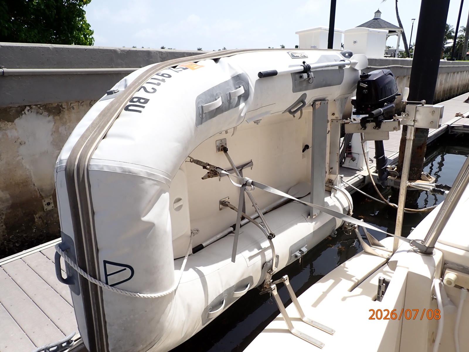 40' Mainship tender1