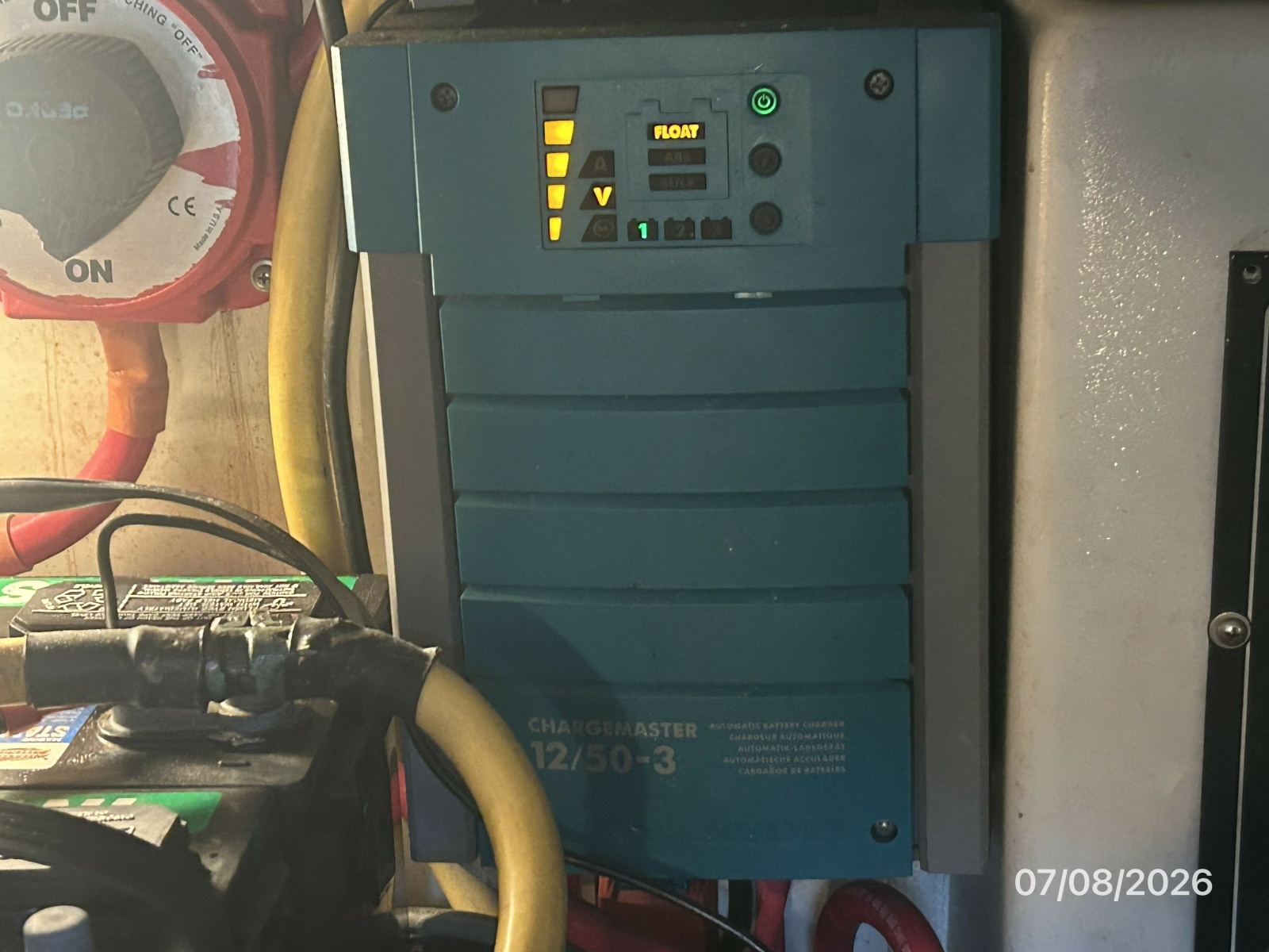 40' Mainship battery charger