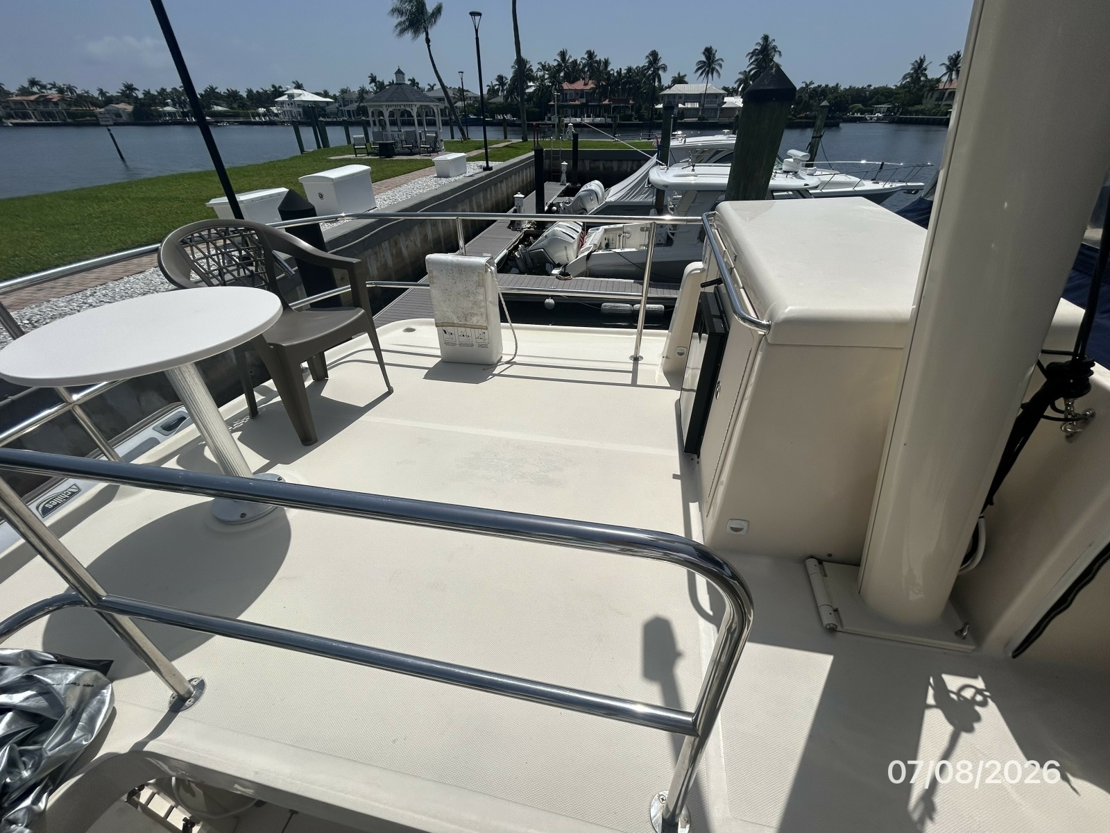 40' Mainship sundeck port