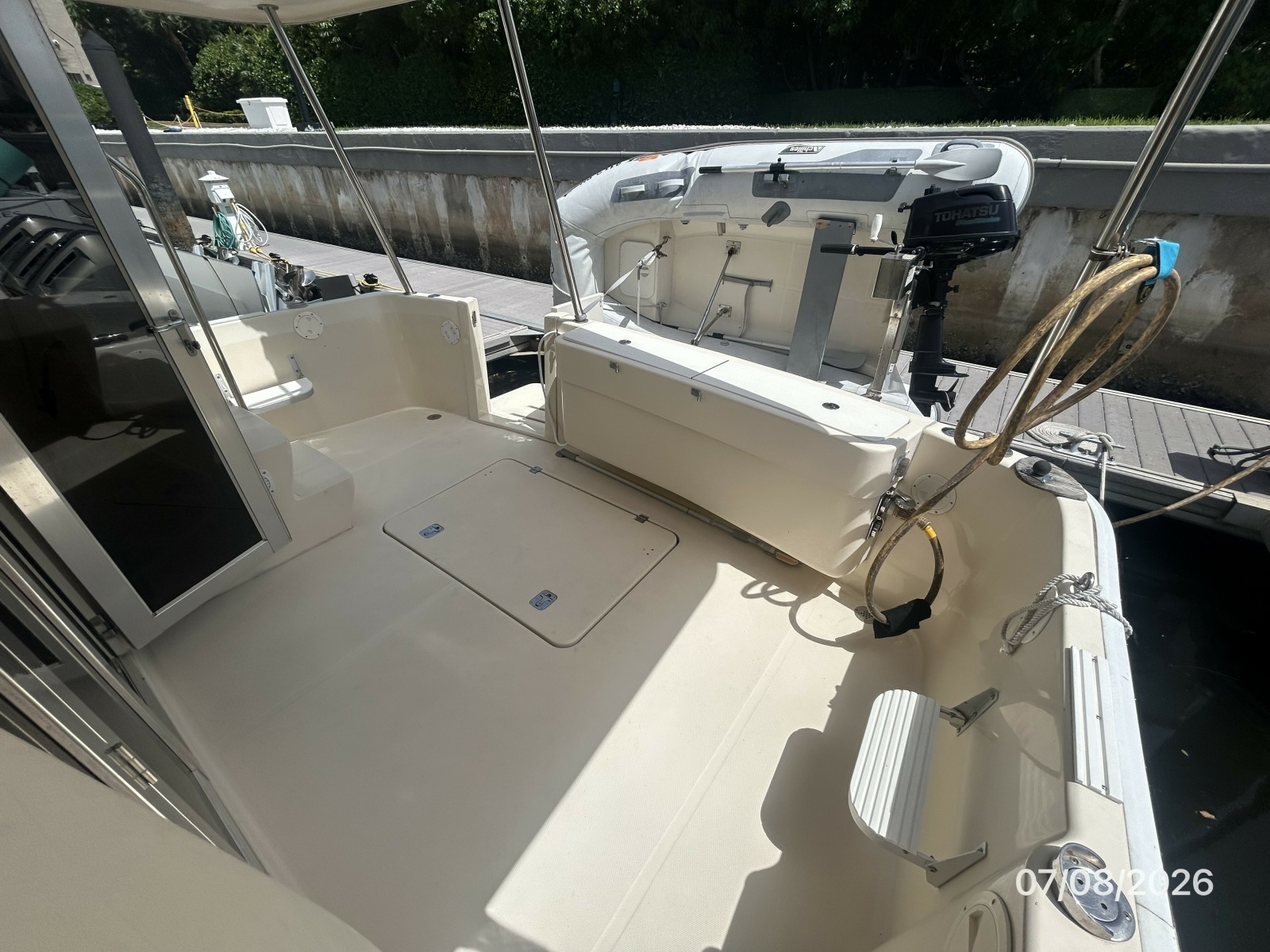 40' Mainship aftdeck1