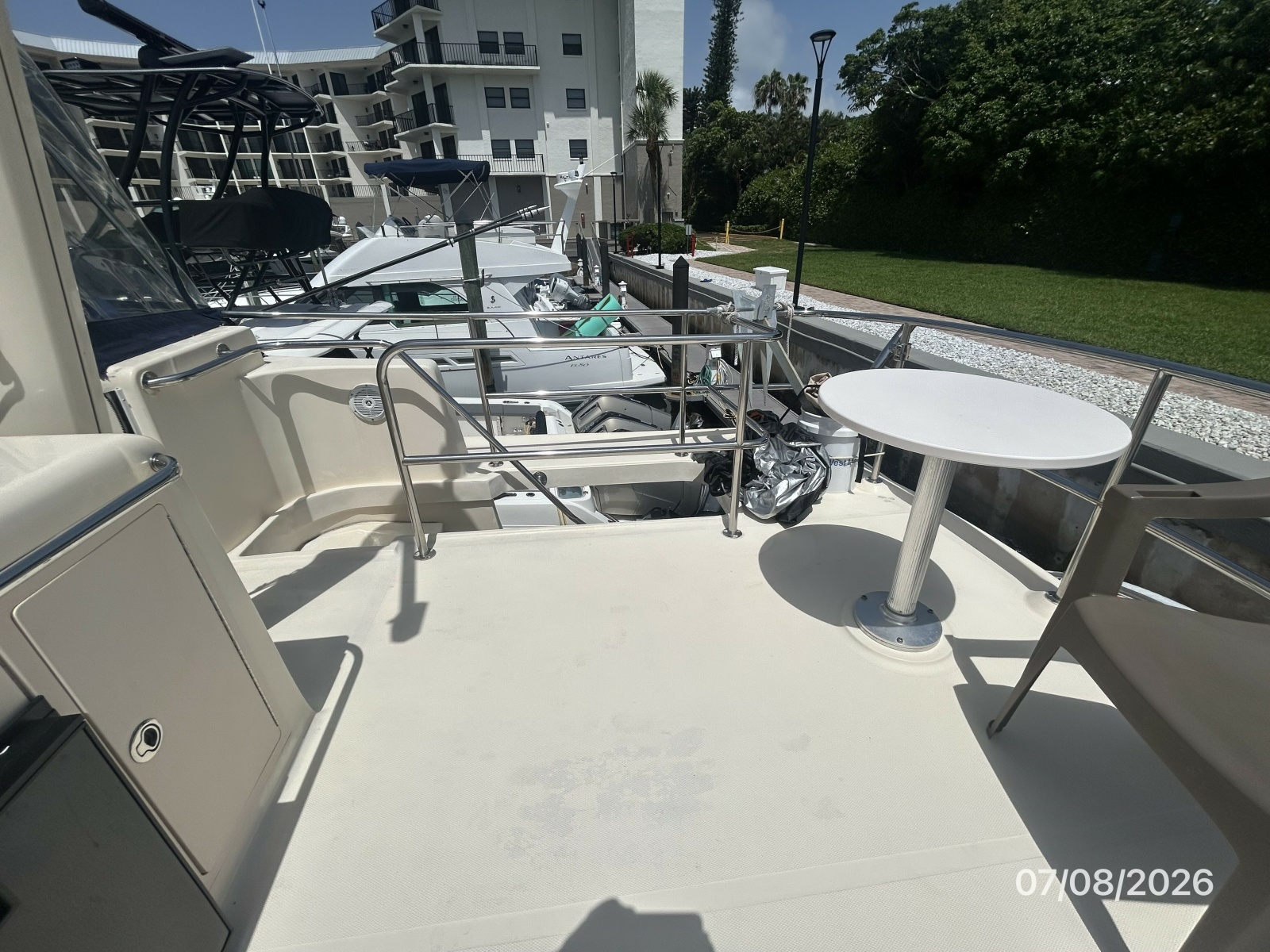 40' Mainship sundeck starboard