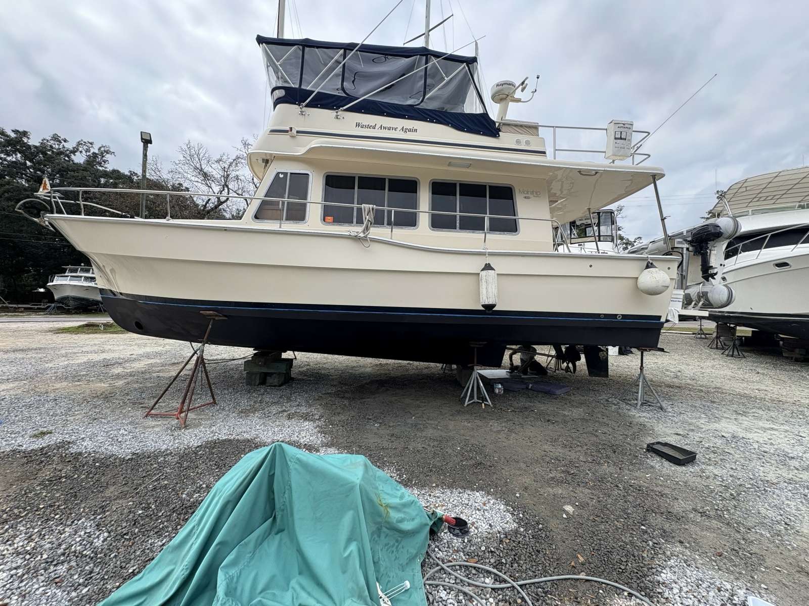 40' Mainship hauled out