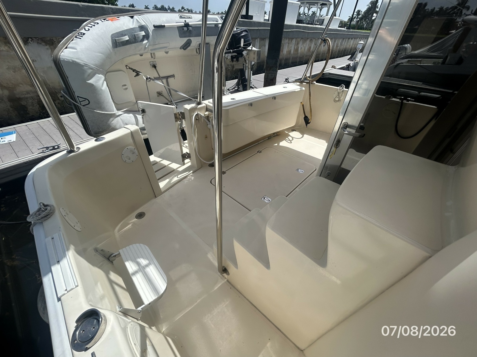 40' Mainship aftdeck2