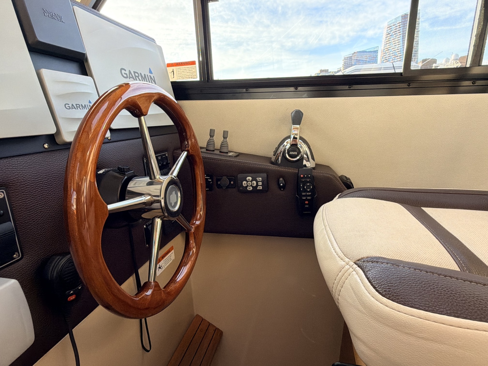 2014 Cutwater C-30 Sedan