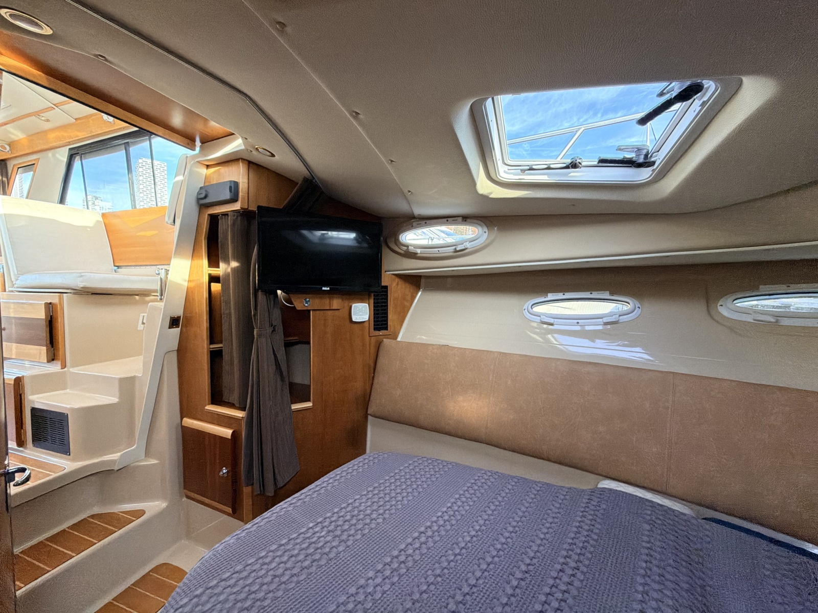 2014 Cutwater C-30 Sedan