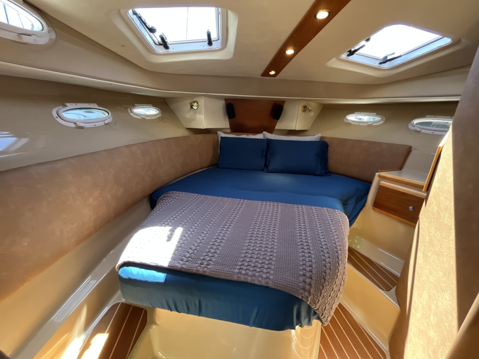 2014 Cutwater C-30 Sedan