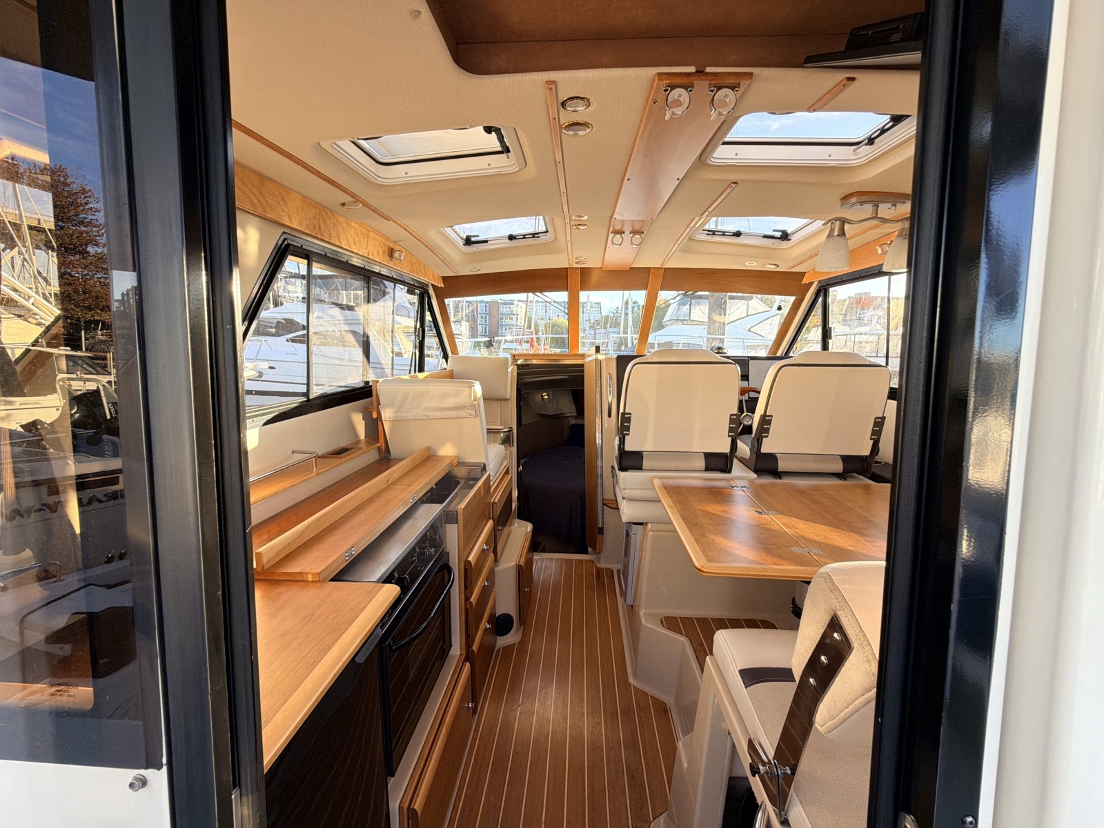 2014 Cutwater C-30 Sedan