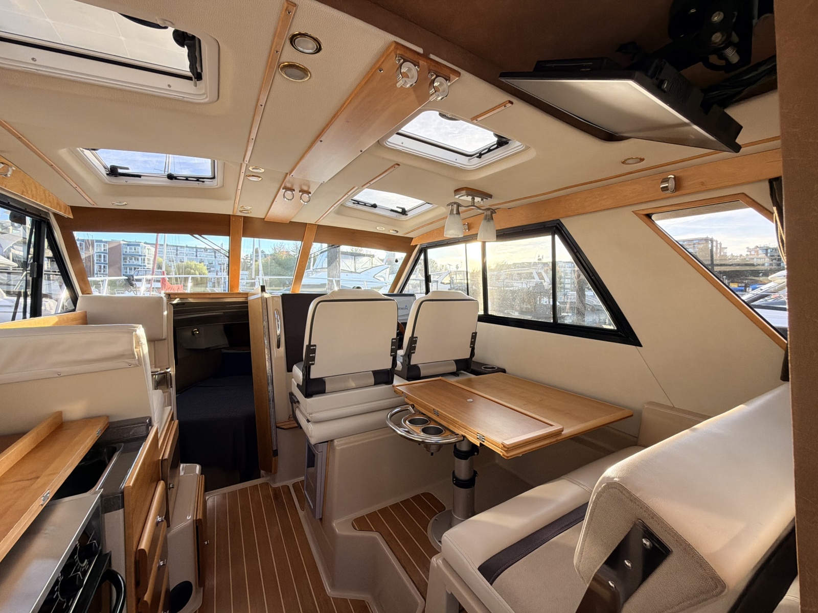 2014 Cutwater C-30 Sedan