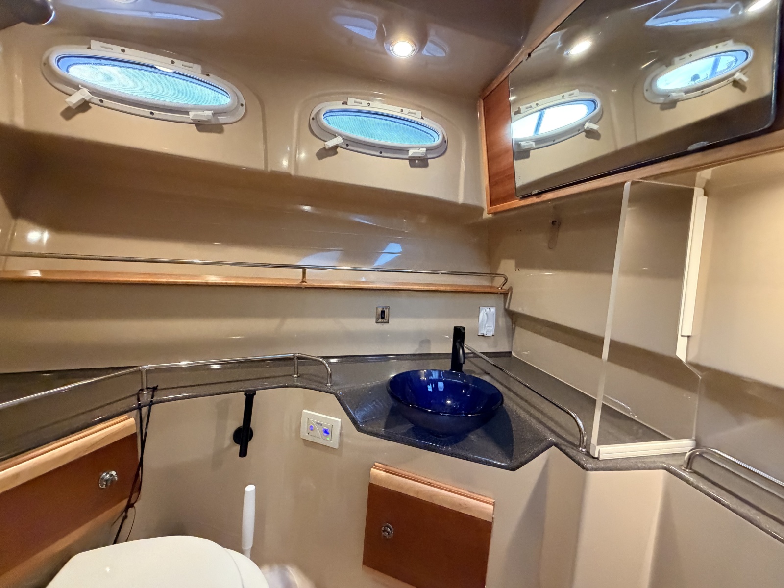 2014 Cutwater C-30 Sedan