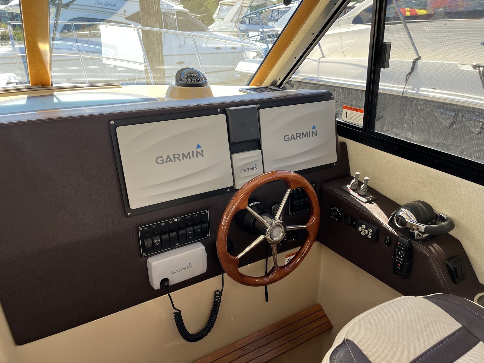 2014 Cutwater C-30 Sedan