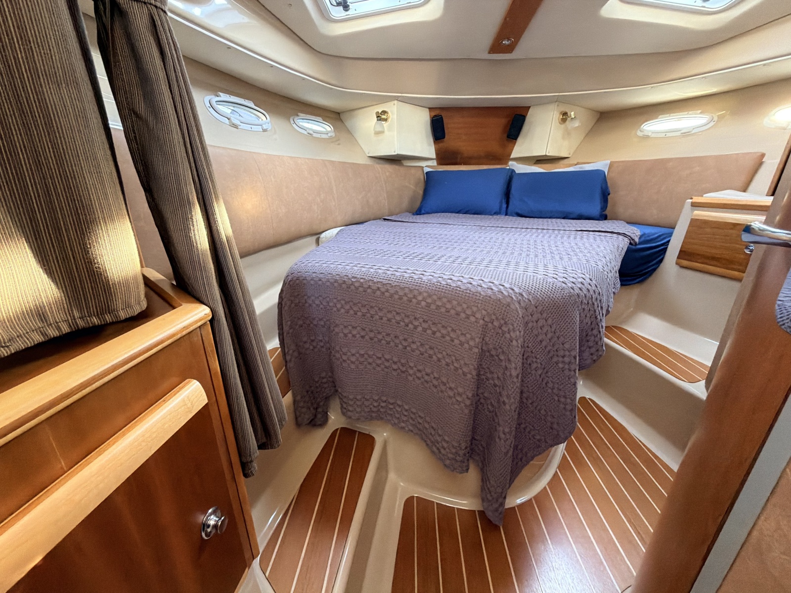 2014 Cutwater C-30 Sedan