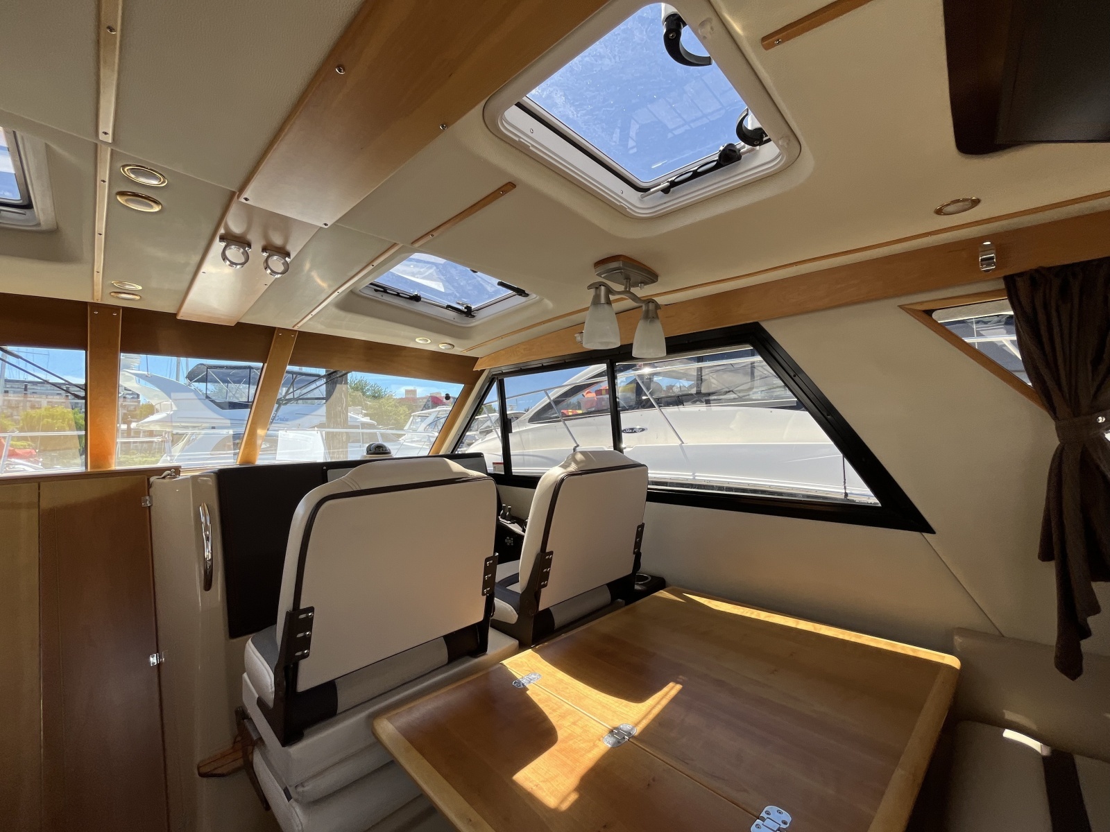 2014 Cutwater C-30 Sedan