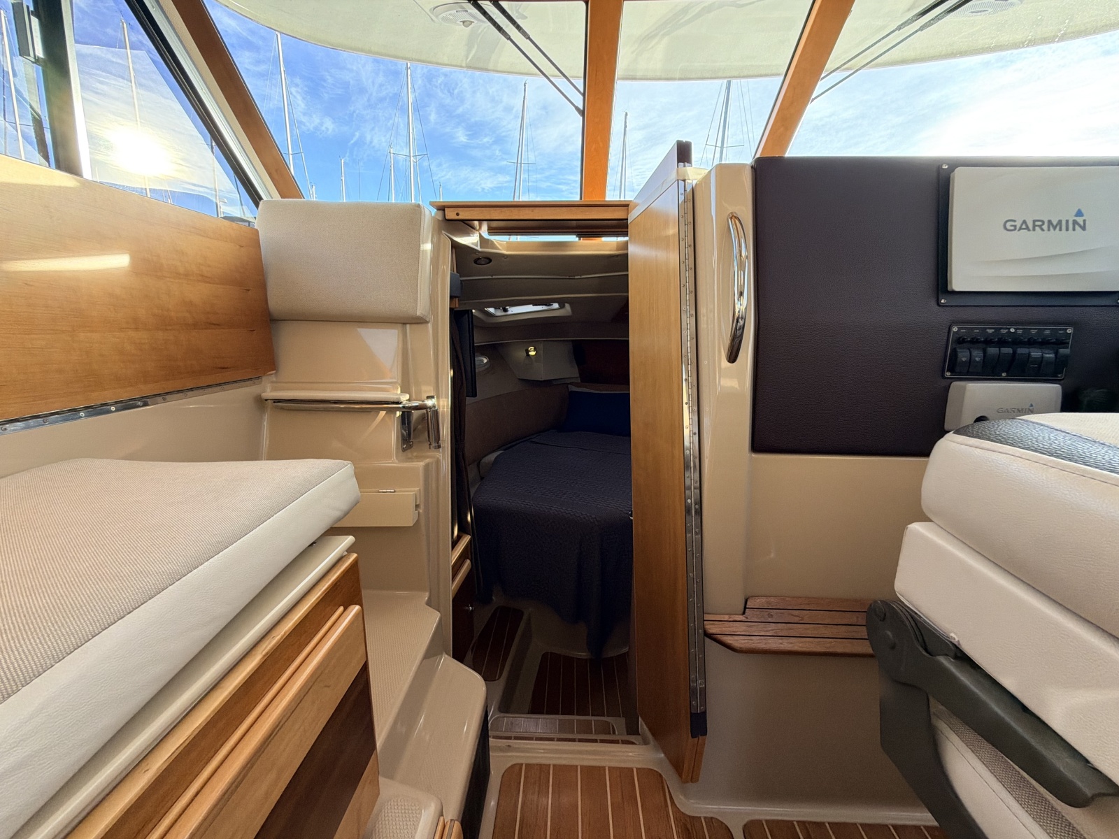 2014 Cutwater C-30 Sedan