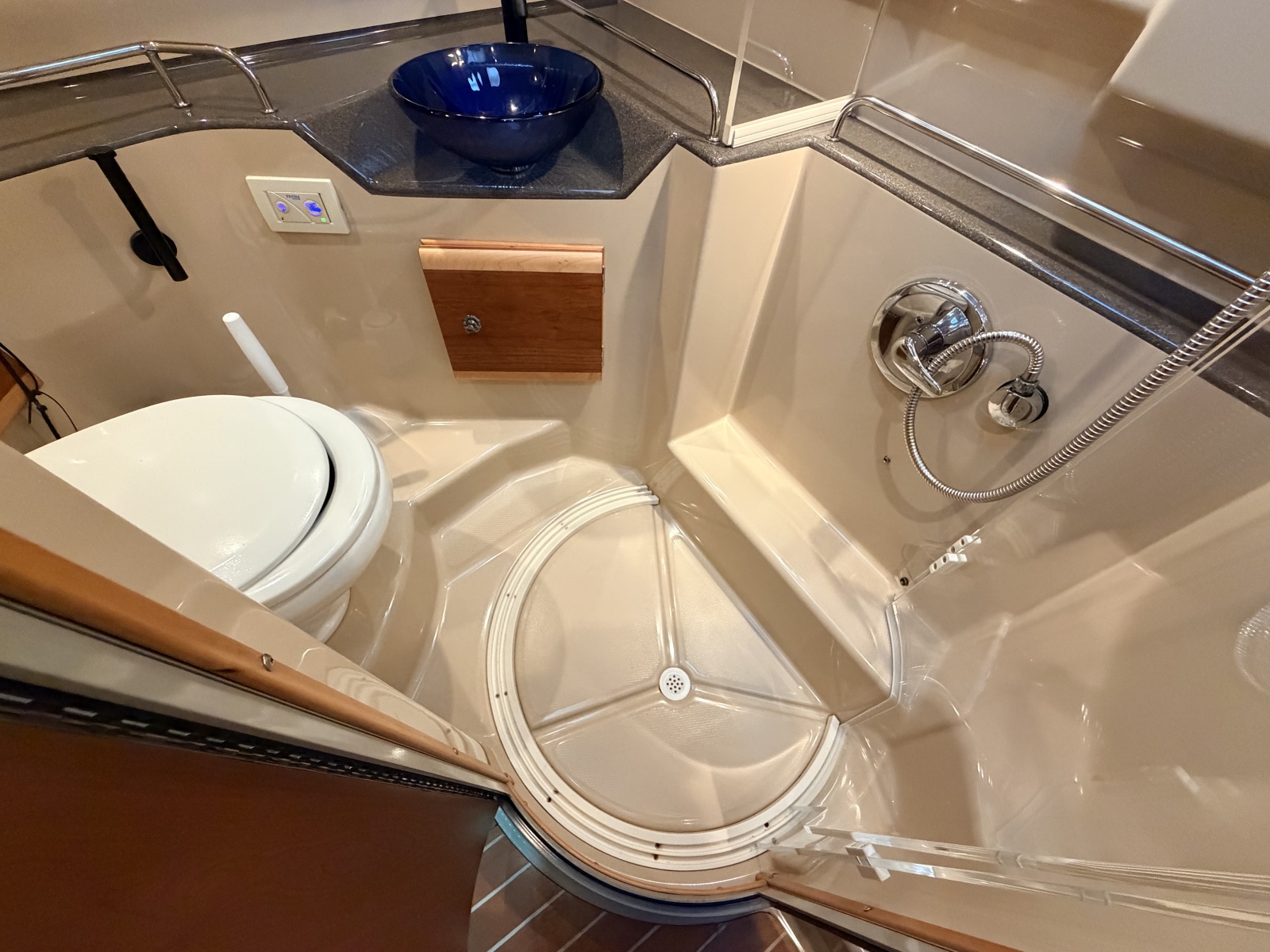 2014 Cutwater C-30 Sedan