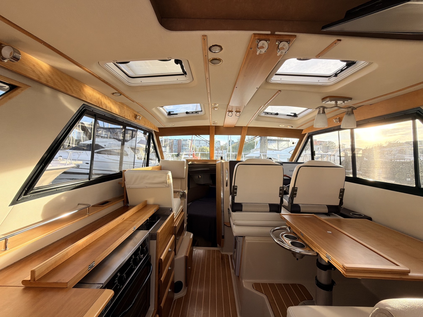 2014 Cutwater C-30 Sedan