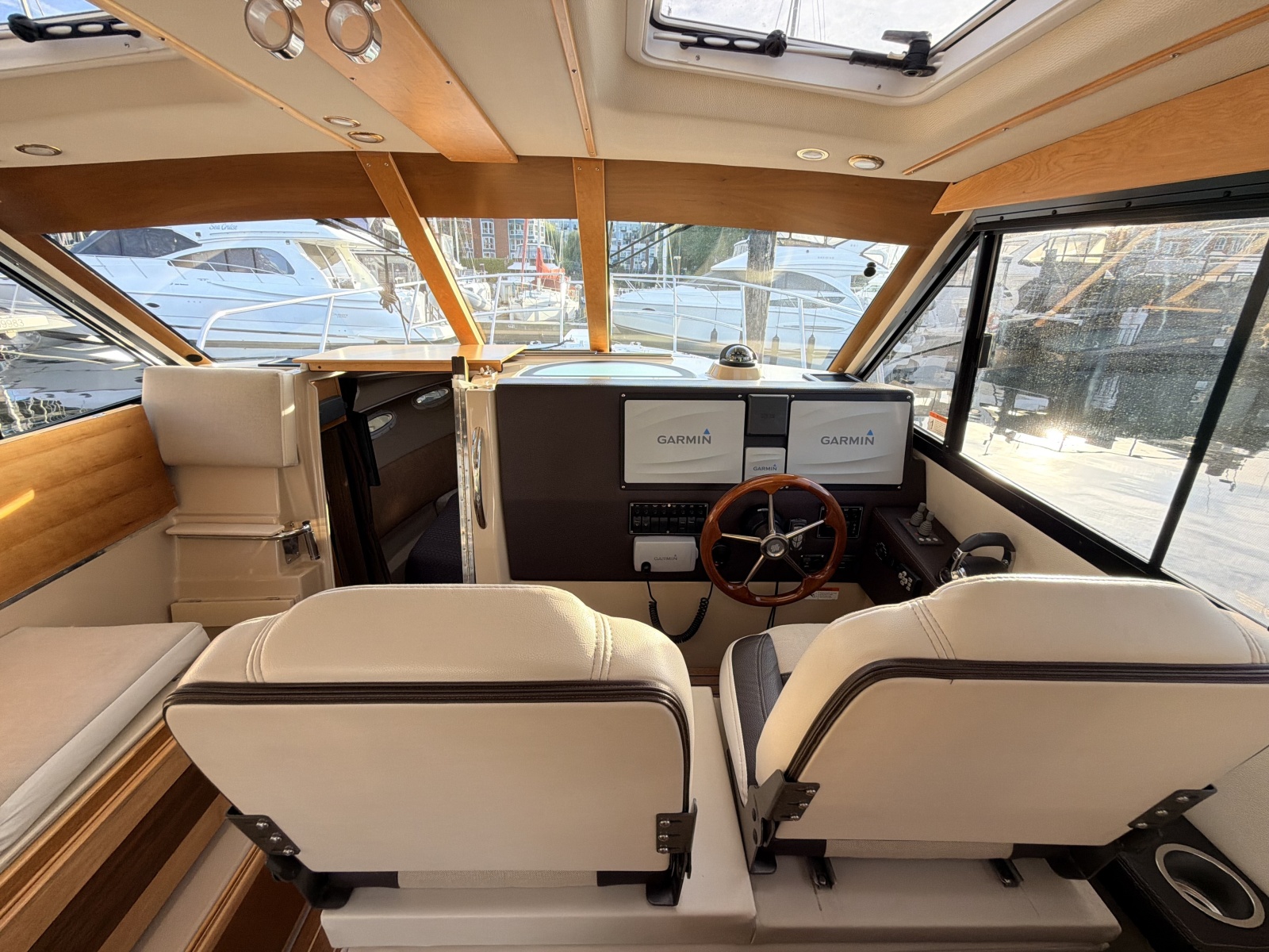 2014 Cutwater C-30 Sedan
